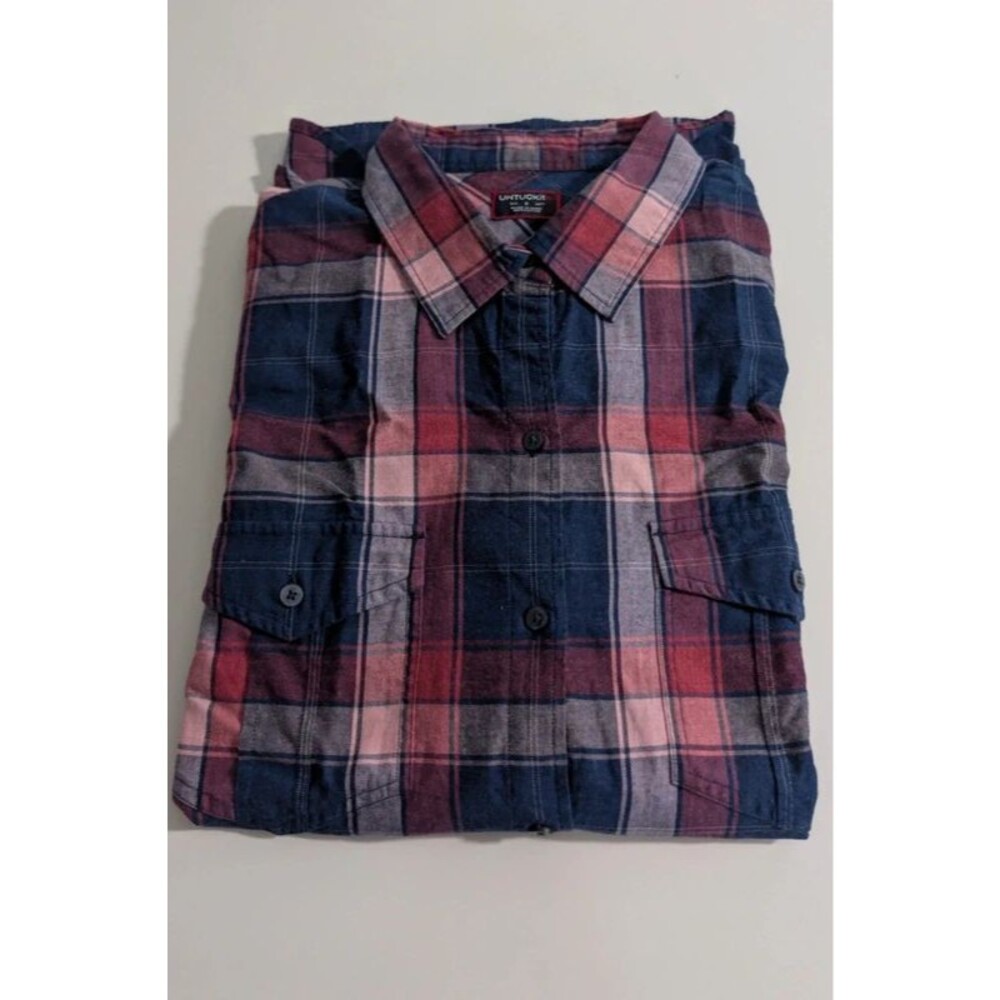 Women's untuckit plaid button down size 8